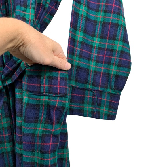 Lands’ End Tartan Plaid Flannel Robe - Picture 7 of 8